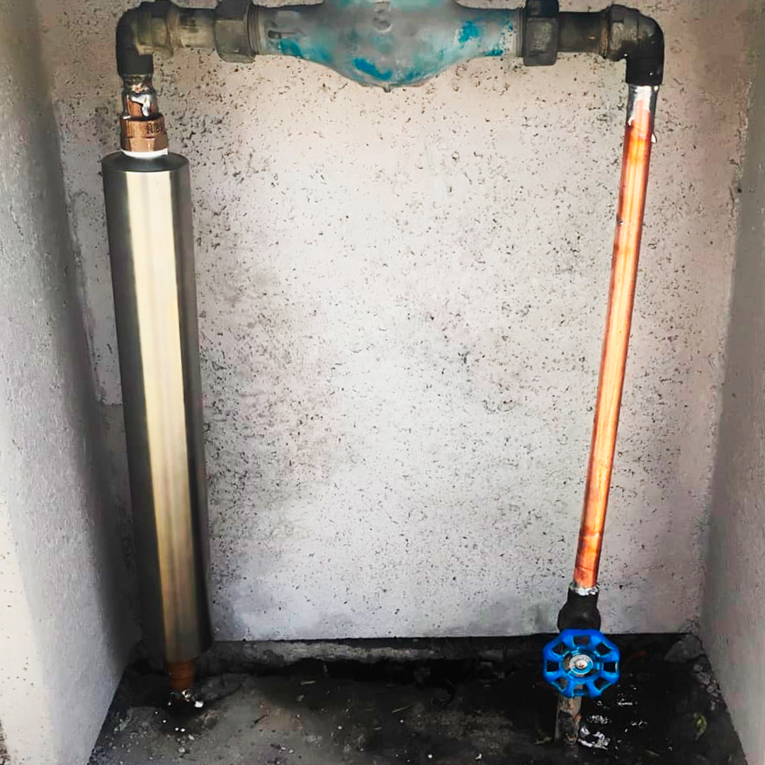 Filtro Antisarro Magnético Industrial 1 Tesla | Ablandador de Agua Dura 1/2” y 3/4”